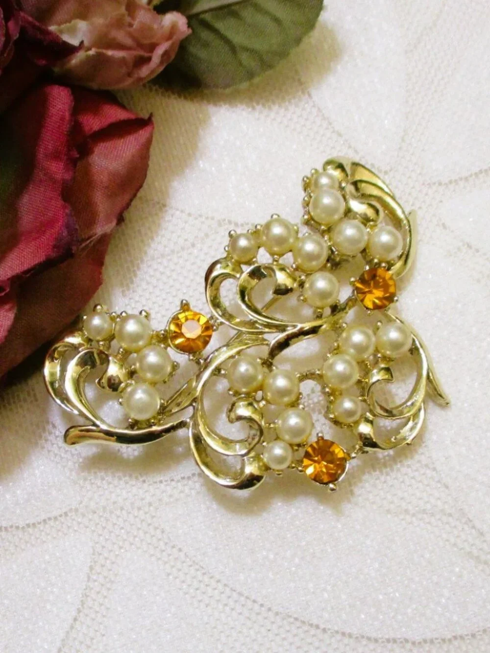 Vintage ART NOUVEAU Brooch: Goldenrod Rhinestone Pearl Swirl, Gold Plate